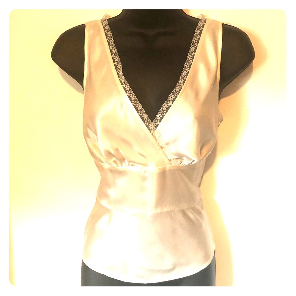 100%  silk ivory Kenneth Cole sleeveless blouse